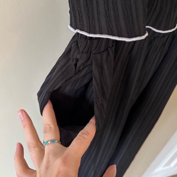 MINKPINK Black Ruffle Textured Contrast Stitch Jumpsuit Size XS - Picture 7 of 11